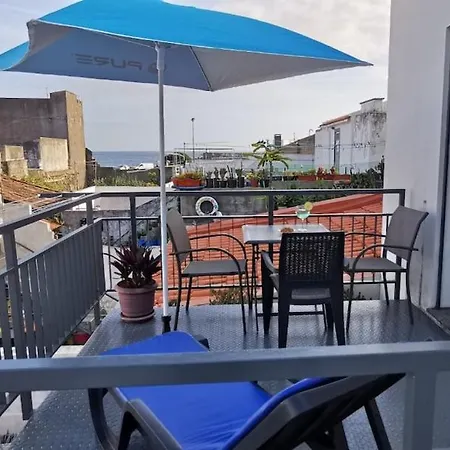 Konukevi Calheta Downtown 3*