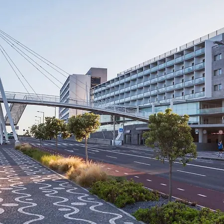 Konukevi Calheta Downtown 3*
