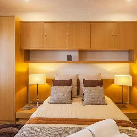 Calheta Downtown Konukevi 3*
