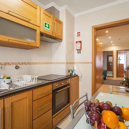 Calheta Downtown Konukevi 3*